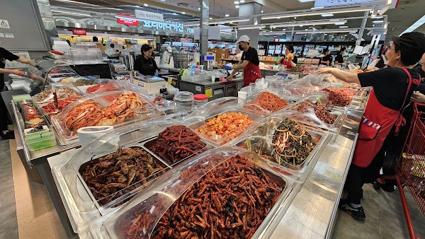 LOTTE MART ZETTAPLEX Seoul Station 2