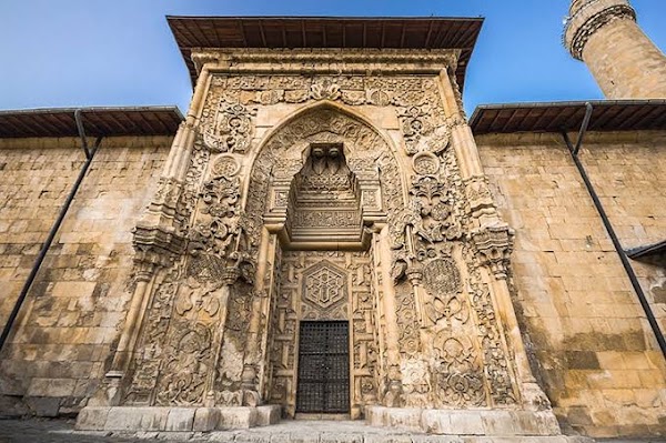 Great Mosque and Hospital of Divrigi 4