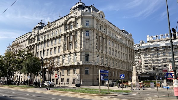 Regierungsgebäude 3