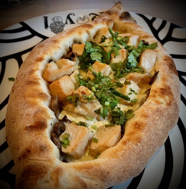 Royal Cookhouse Georgian Restaurant & Pizzeria 4