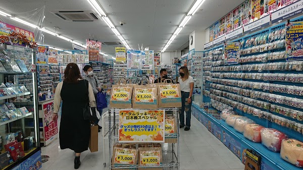 Lashinbang Osaka Nipponbashi Main Store 5