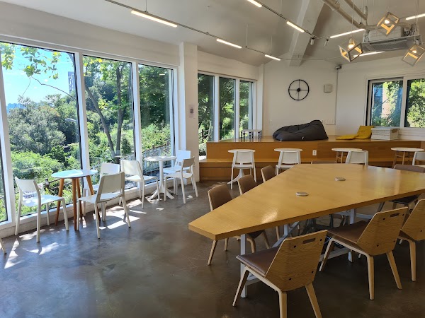 The Han River Cafe