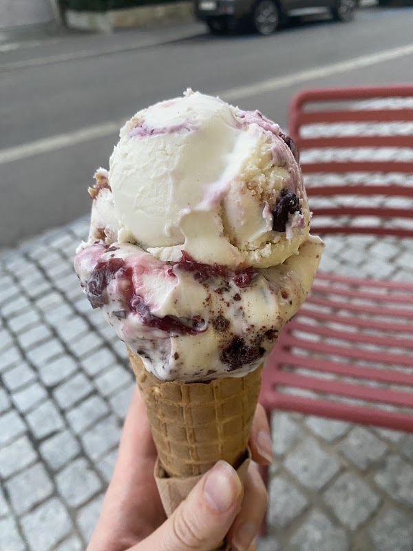 enila l plant based ice cream, matcha & coffee 3