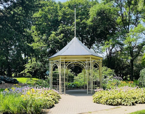 Shakespearean Gardens 5