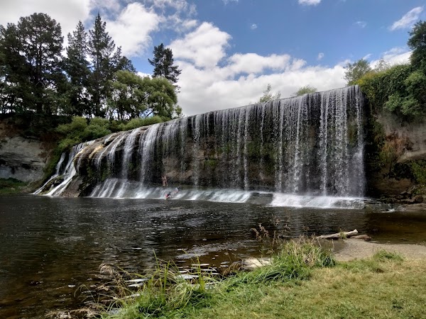 Rere Falls