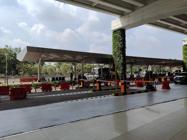 Damri Bus Terminal 3 Bandara Soekarno-Hatta (CGK) 1