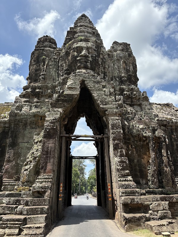 South Gate Angkor 5