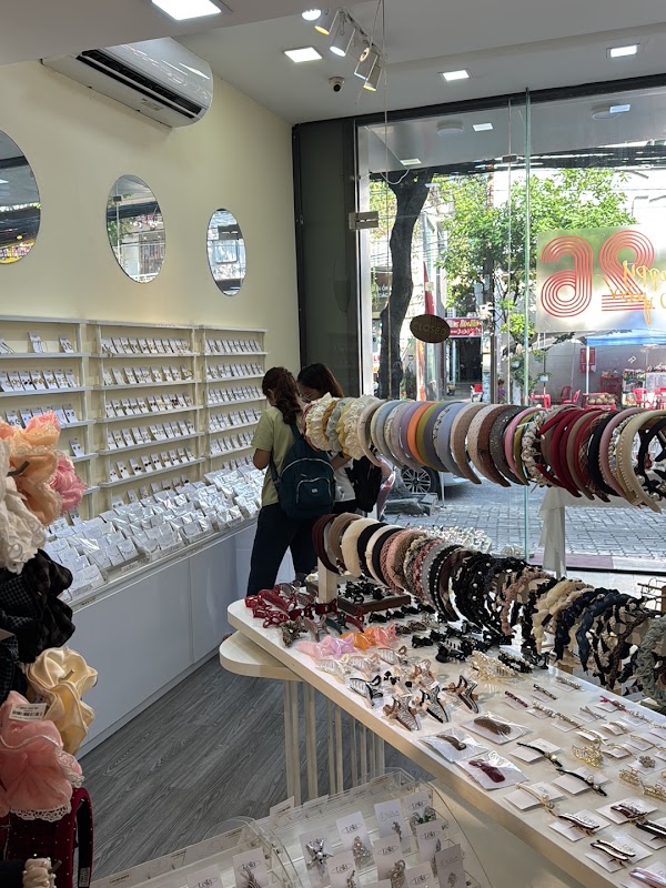 Leila Accessories - Tiệm phụ kiện trang sức Đà Nẵng