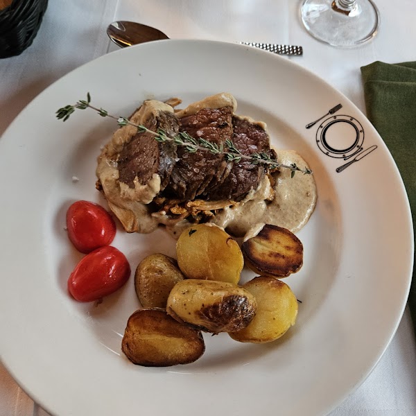 Van Loon Restaurant Boat and Shipping Company 5