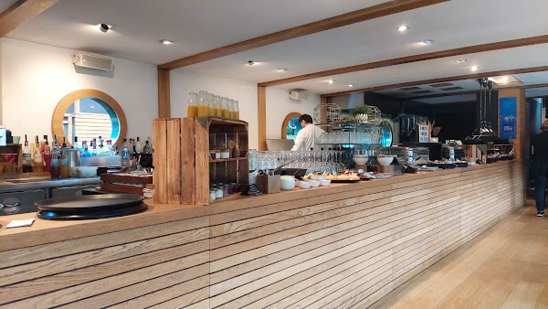 Van Loon Restaurant Boat and Shipping Company 2