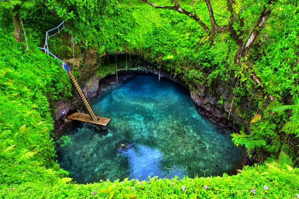 To-Sua Ocean Trench