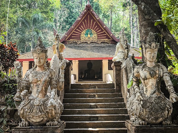 Wat Pha Lat
