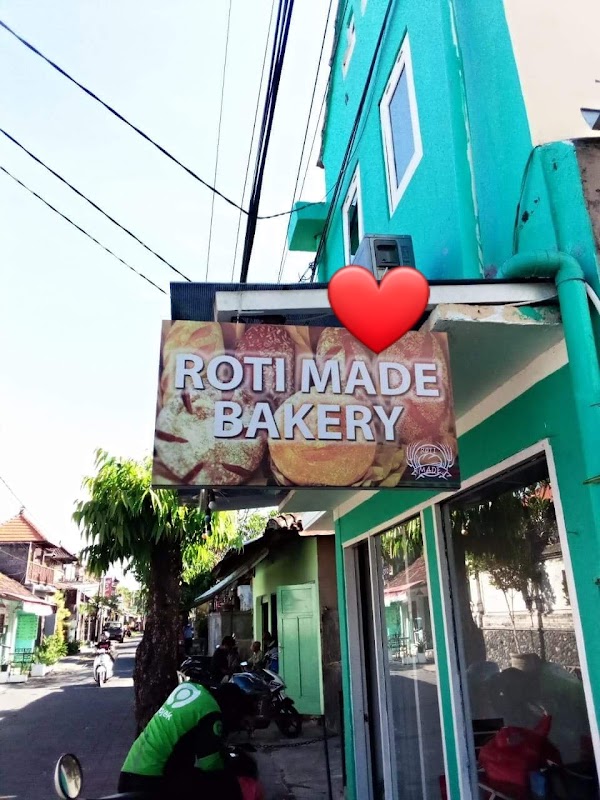 ROTI MADE BAKERY 1