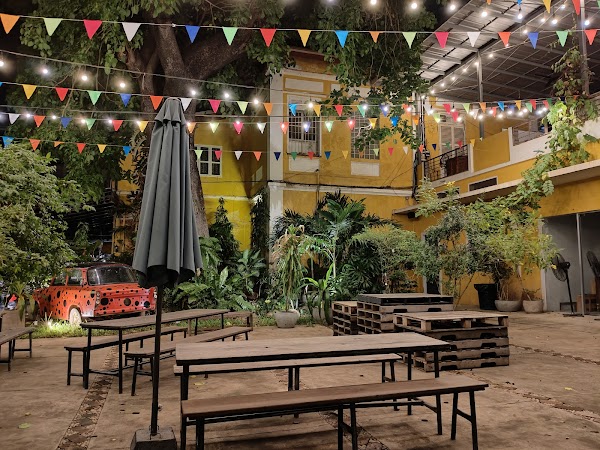 Friends the Restaurant 5