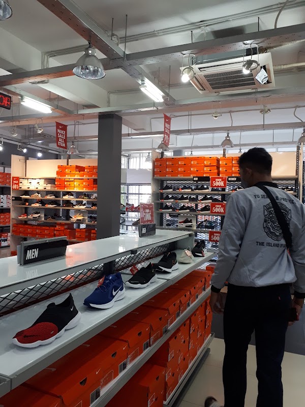 Nike Factory Store 2