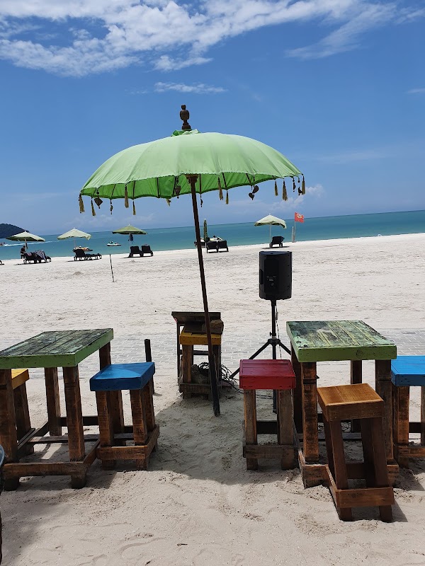 Kalut Cafe And Bar 1
