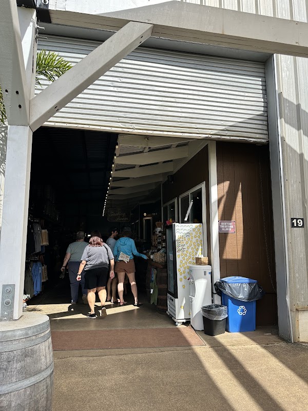Maui Pineapple Store