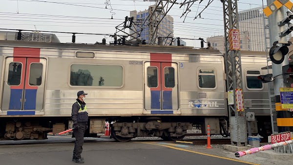 Baekbin Railroad Crossing (Drama ‘My Mister’ filming location) 5