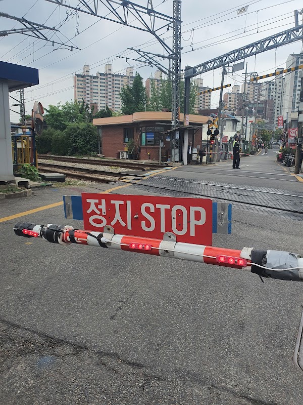 Baekbin Railroad Crossing (Drama ‘My Mister’ filming location) 3