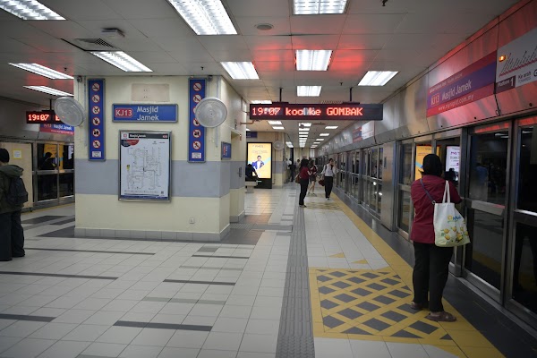 Masjid Jamek LRT Station - Gate B