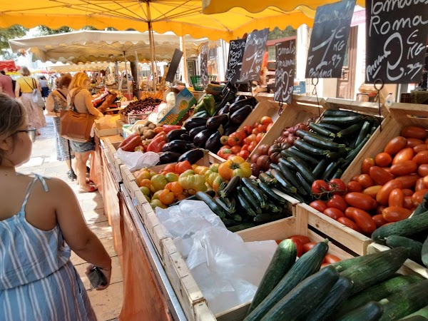 Le marché du cours Lafayette 4