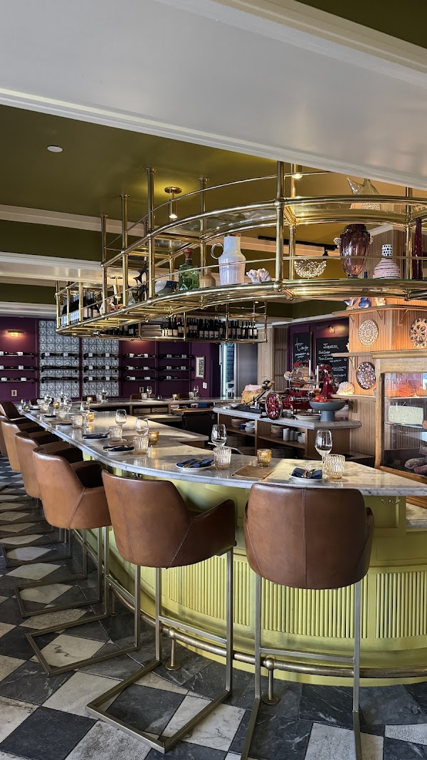 Mar Bella Wine Bar