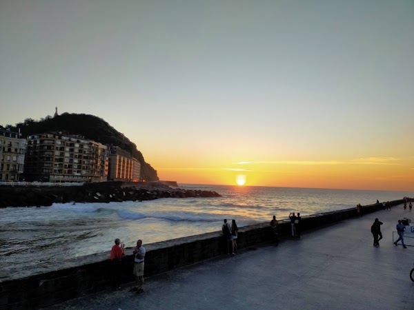 Zurriola beach 2