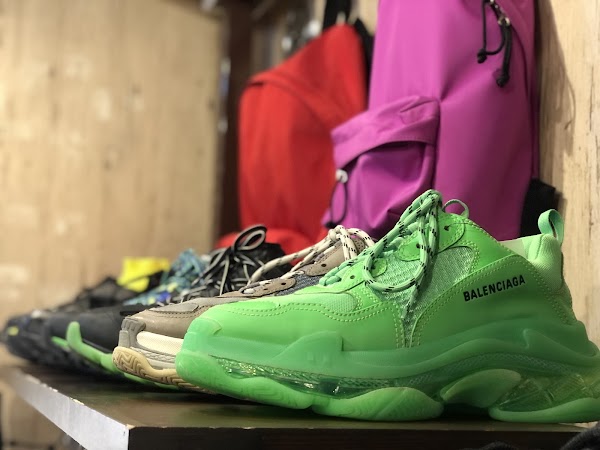 kindal shibuya second hand store 3