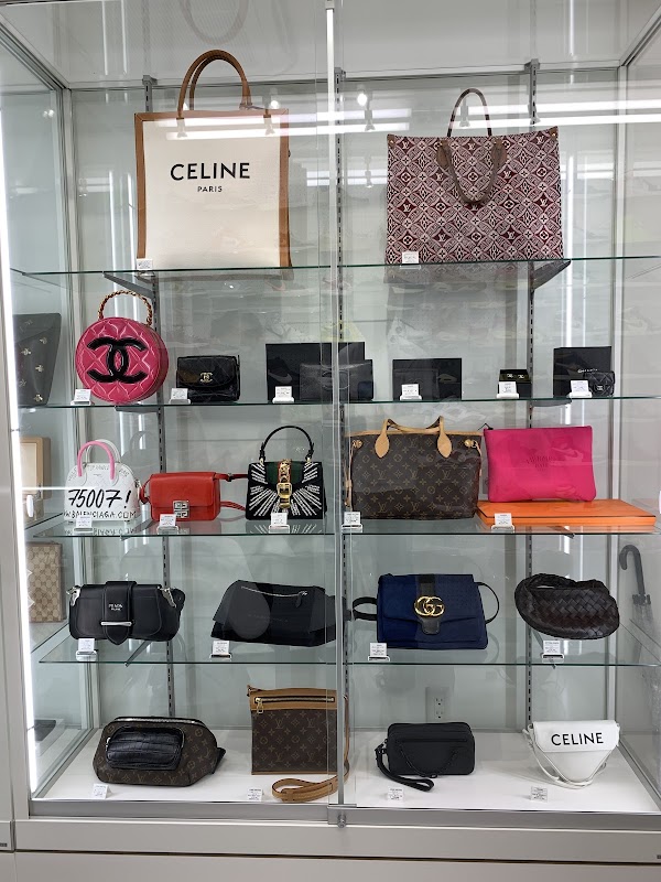 kindal shibuya second hand store 2