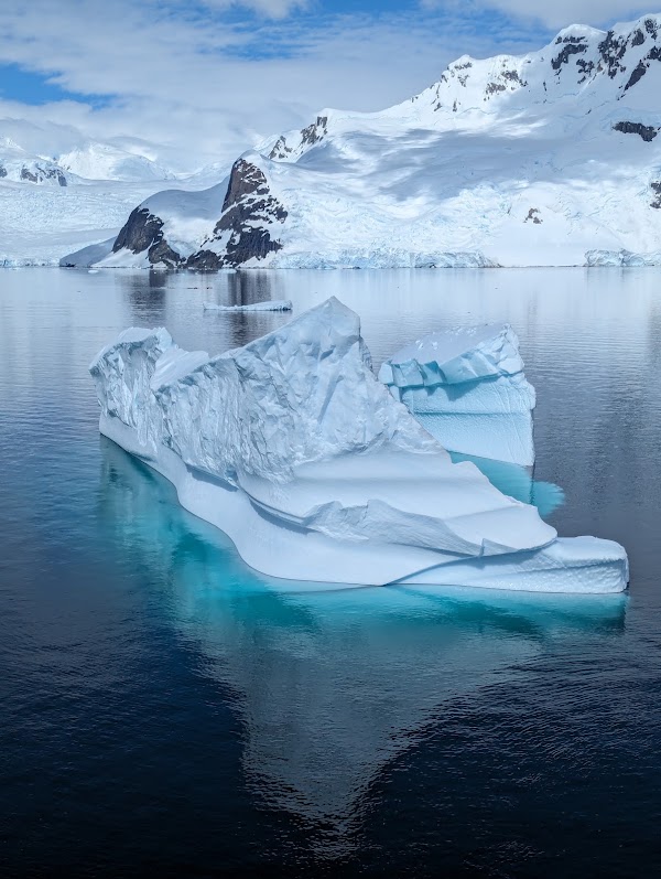 Hovgaard Island