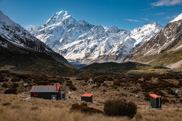 Hooker Hut 1