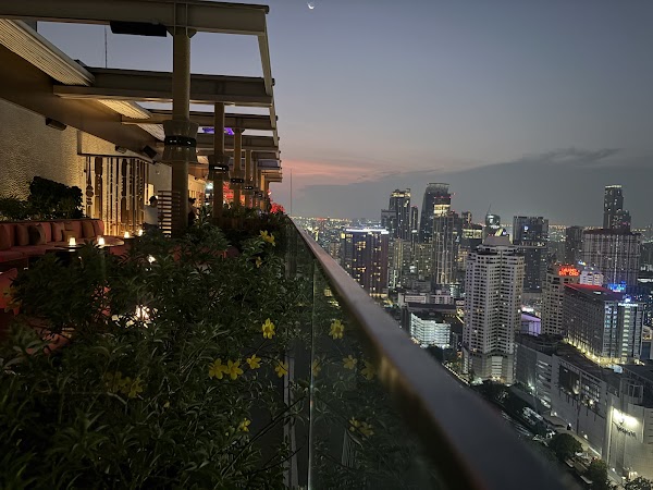 Sato San Rooftop Bar 2