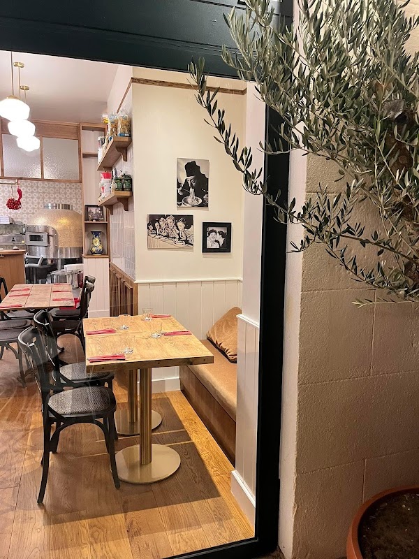 Chez Luc Familia - Trattoria Italienne & Pizzeria 1
