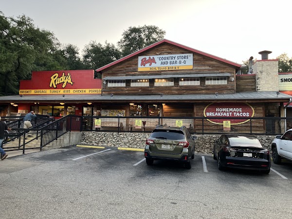 Rudy's "Country Store" and Bar-B-Q 3