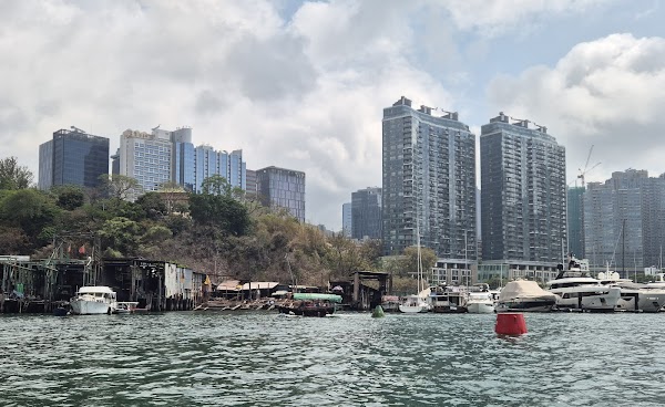 Aberdeen Harbour Floating Village 3