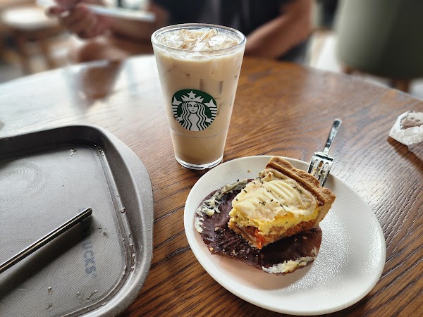 STARBUCKS Hualien Promiseland Shop 4