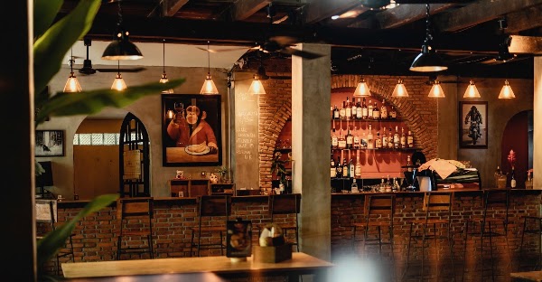 Monkey Republic Kampot Cafe, Bar & Kitchen
