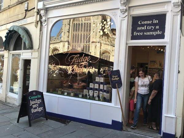 Fudge Kitchen - Bath 1
