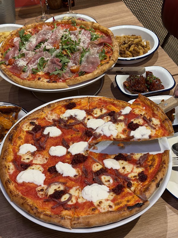 Gordon Ramsay Street Pizza 4