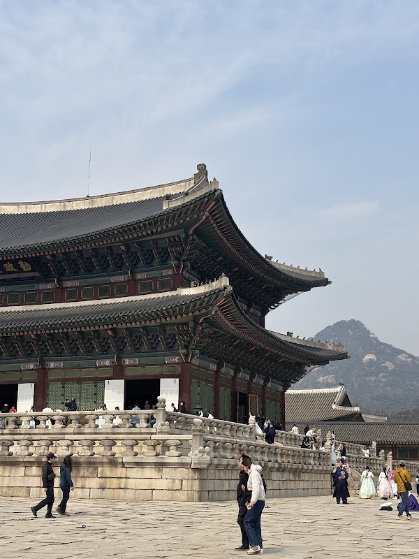 Daehan Hanbok Gyeongbokgung Hanbok Rental 5