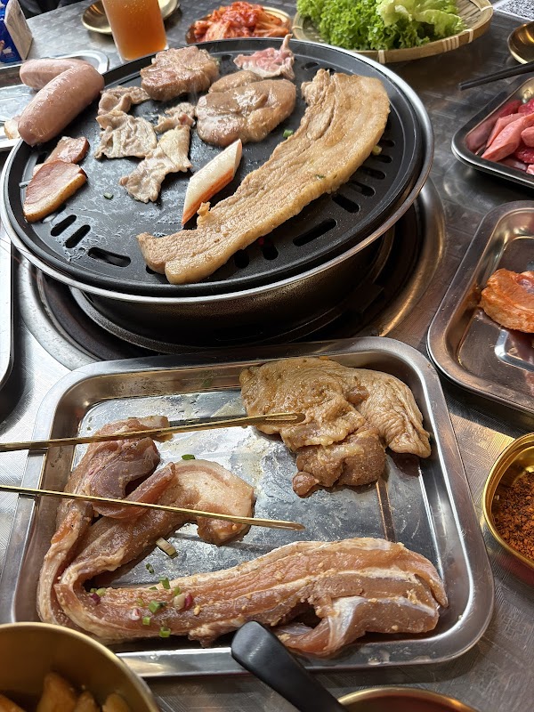 SUKU RIMBA BBQ 野人部落 · 烧烤