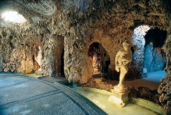 Villa Borromeo Visconti Litta 2
