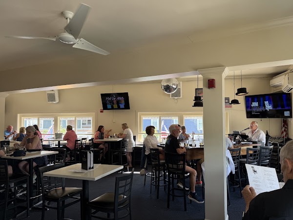 The Front Porch Piano Bar & Restaurant 2