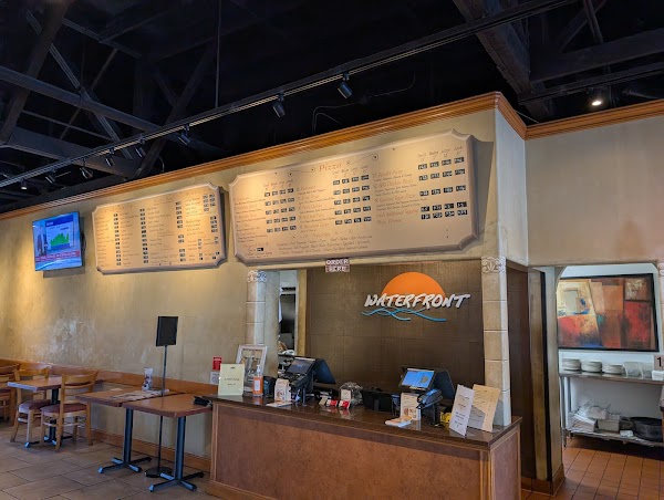 Waterfront Pizza 2