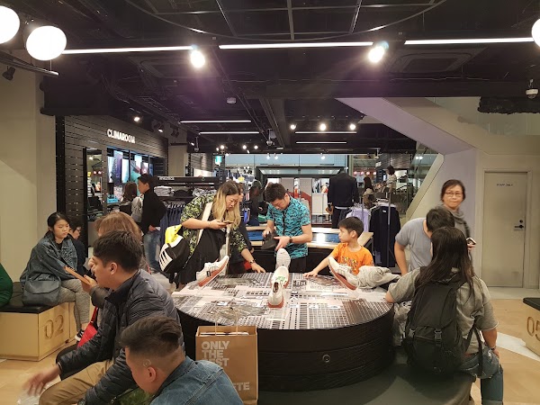 Adidas Shinsaibashi osaka 5