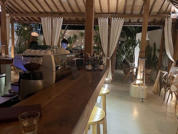 Ours Uluwatu 2
