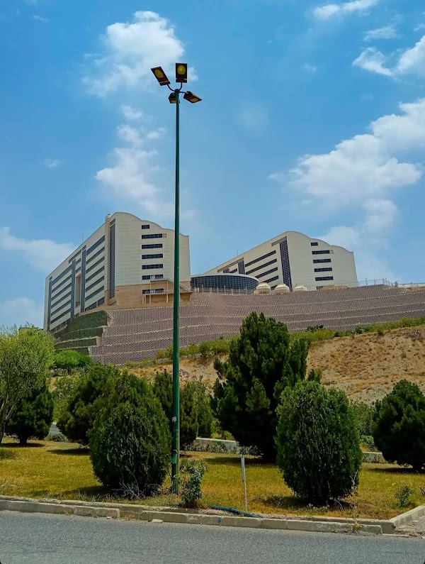 Islamic Azad University Science and Research Branch 4