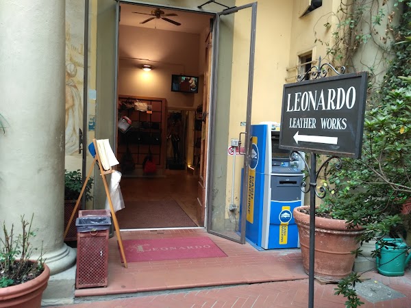 Leonardo Leather & Gold