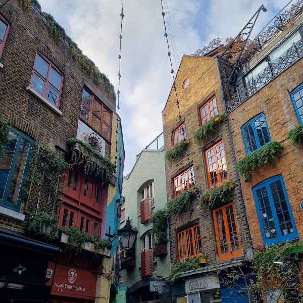 Neal's Yard Remedies 1