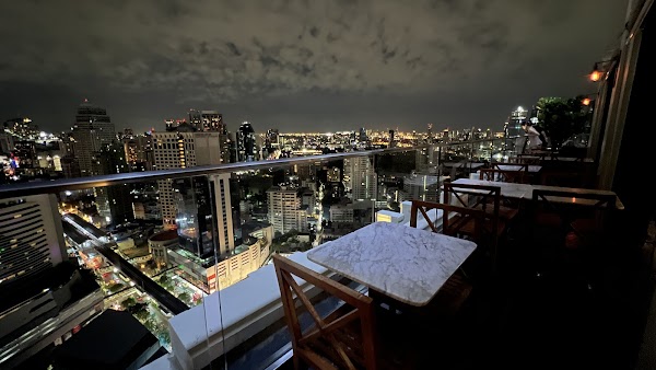 Belga Rooftop Bar & Brasserie 3